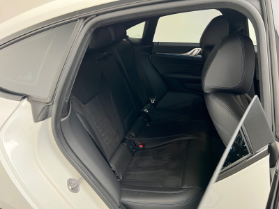 2022 BMW i4