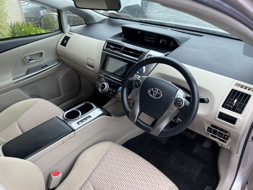 2018 Toyota Prius Alpha