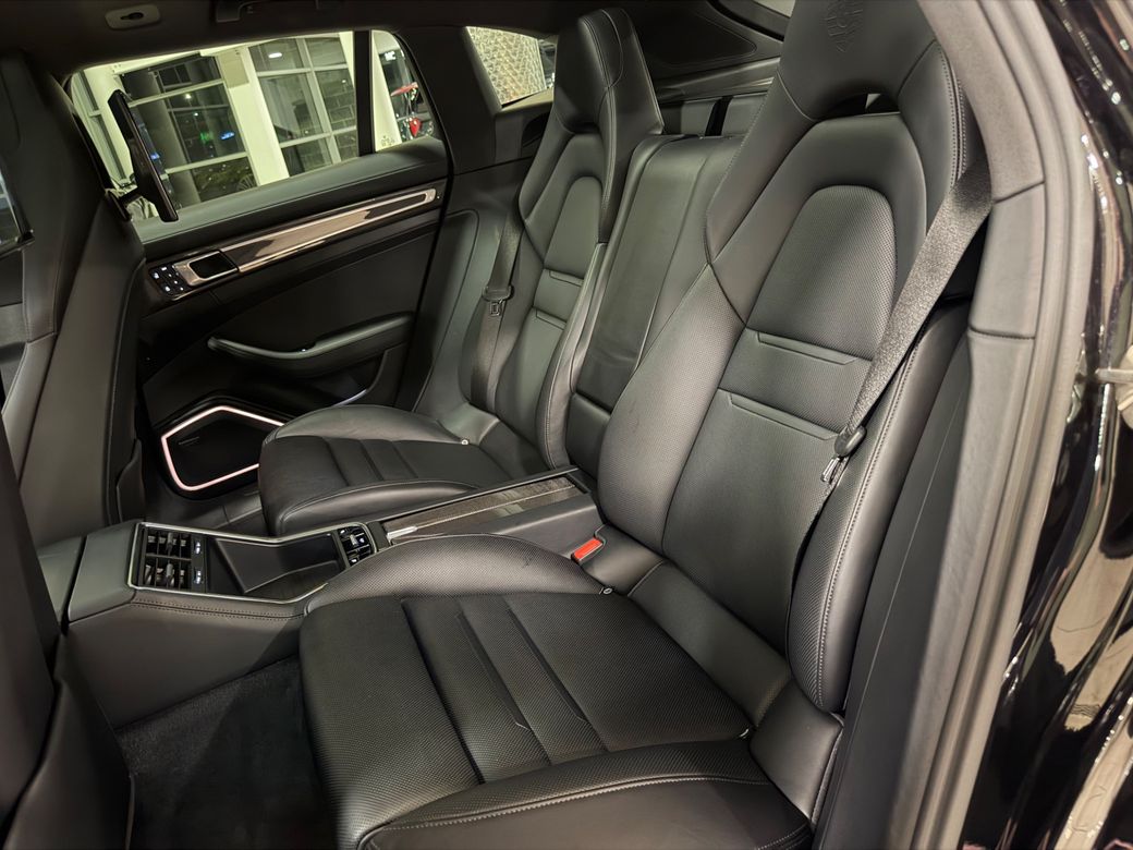 2023 Porsche Panamera