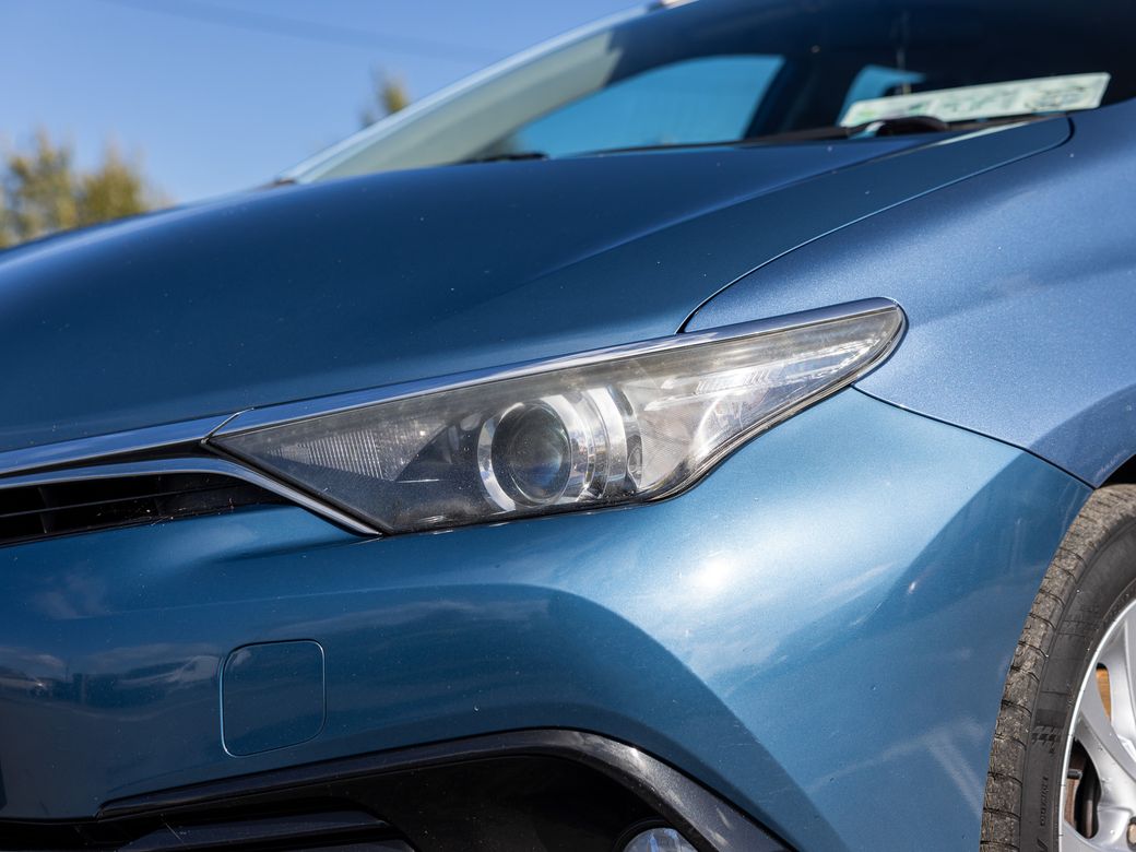2017 Toyota Auris