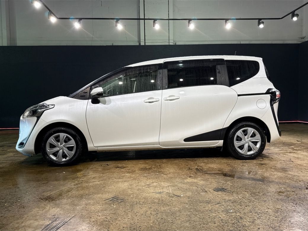 2021 Toyota Sienta