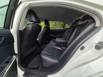 2014 Lexus IS 300h