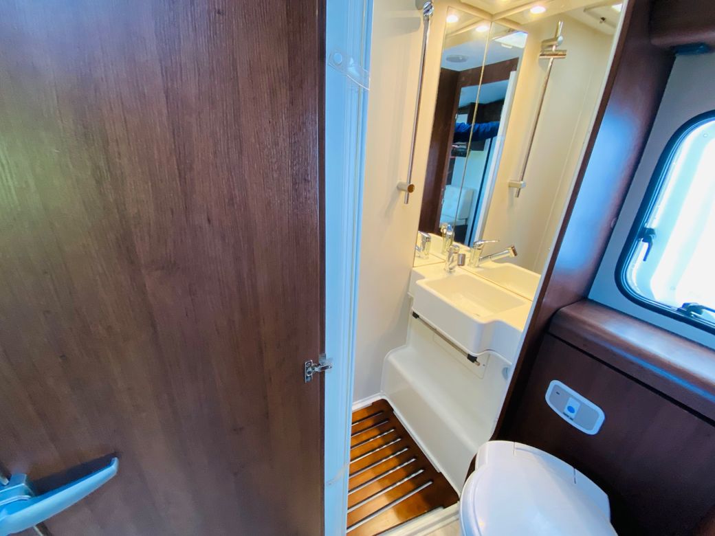 2012 ROLLERTEAM  AUTOROLLER 695 R.H.D ISLAND BED 