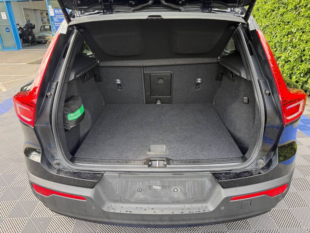 2022 Volvo XC40
