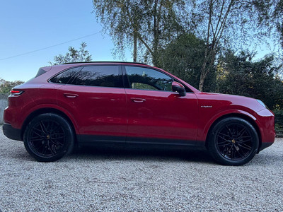 2024 Porsche Cayenne