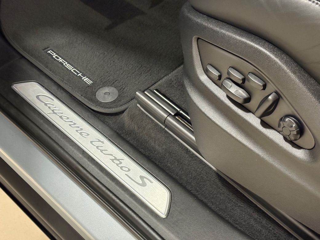 2022 Porsche Cayenne