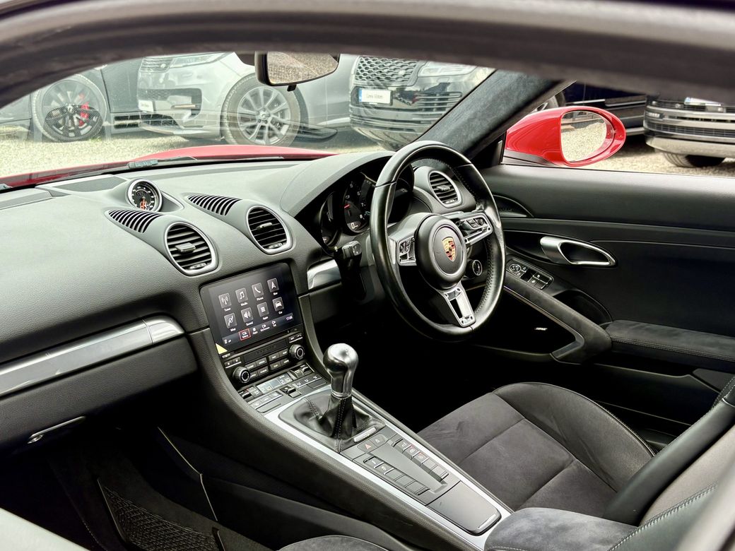 2021 Porsche Cayman