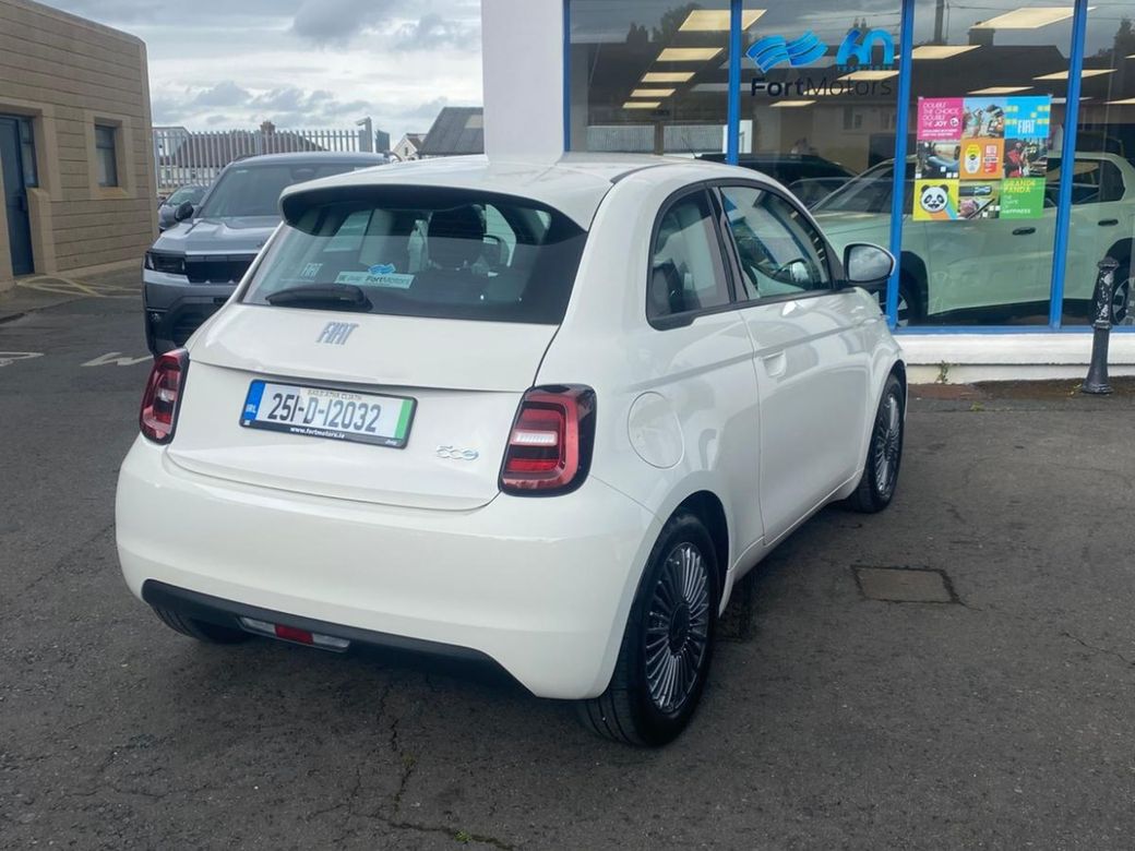 2025 Fiat 500e