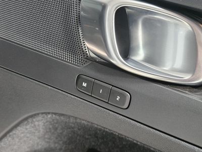 2022 Volvo XC40