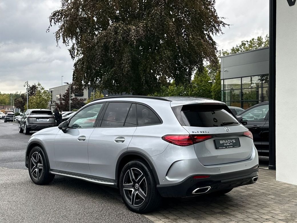 2025 Mercedes-Benz GLC Class