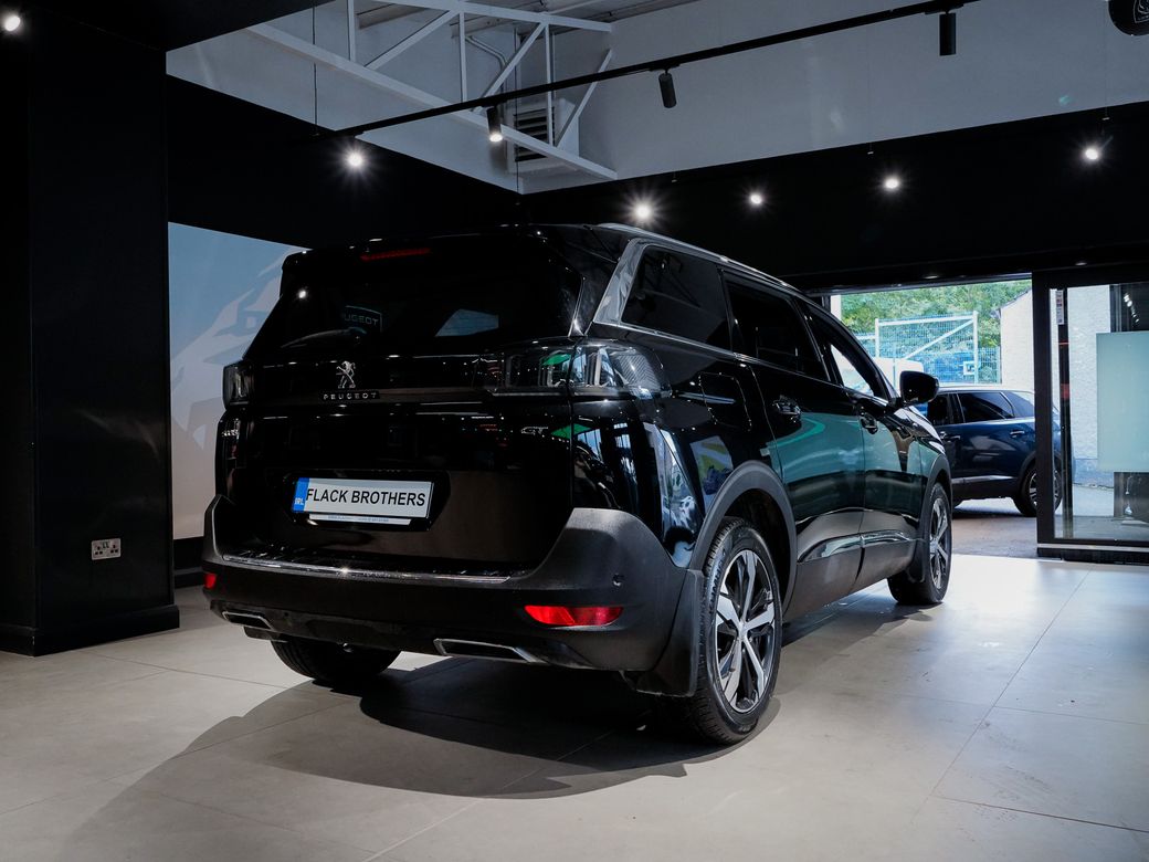 2023 Peugeot 5008