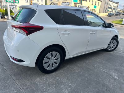 2017 Toyota Auris