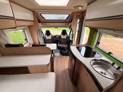 2017 SUNLIGHT T58 LOW PROFILE L.H.D