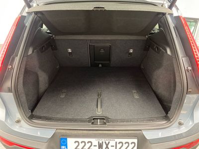 2022 Volvo XC40