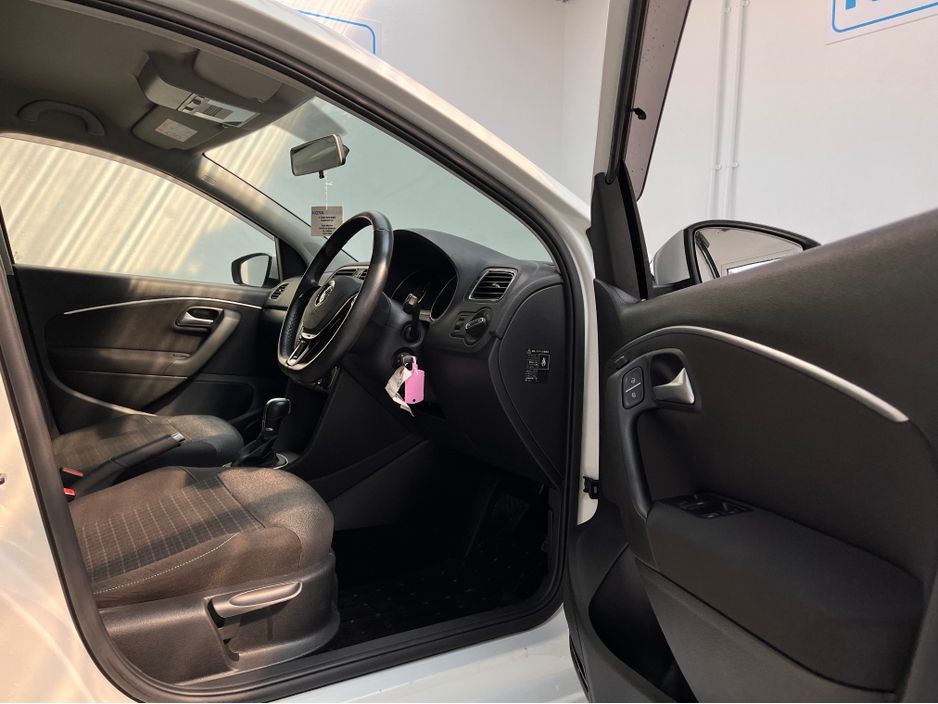 2016 Volkswagen Polo