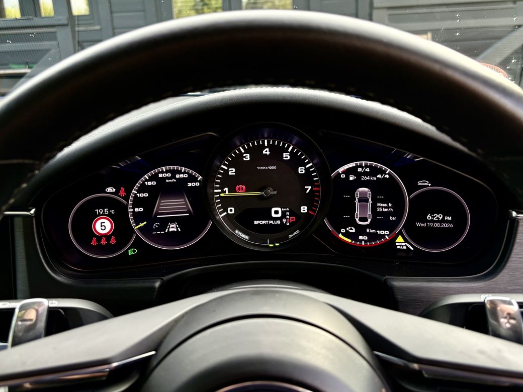 2022 Porsche Panamera