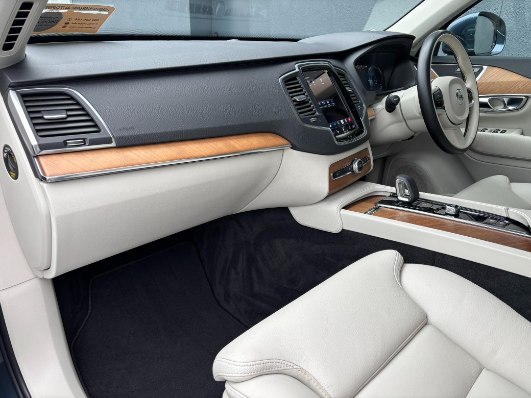 2022 Volvo XC90