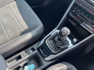 2025 Volkswagen T-Roc