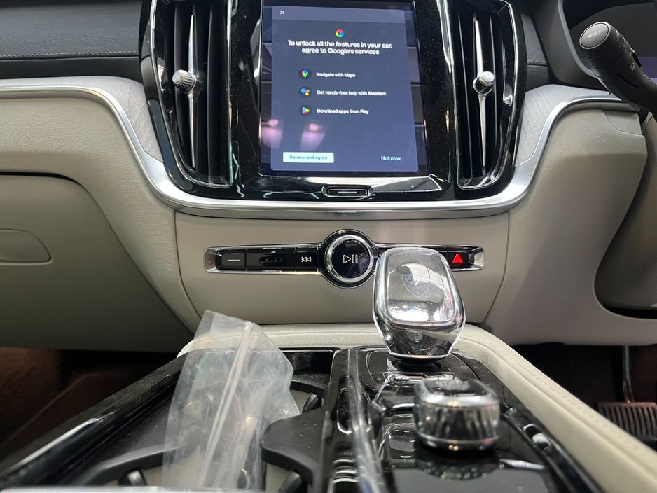 2024 Volvo V60