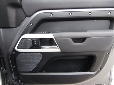 2023 Land Rover Defender