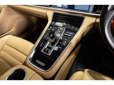 2018 Porsche Panamera