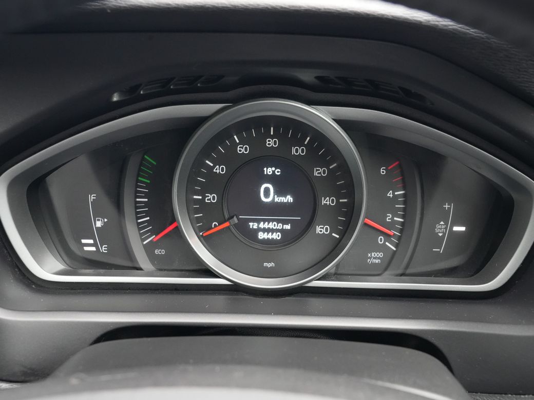 2017 Volvo V40