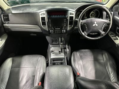 2017 Mitsubishi Pajero