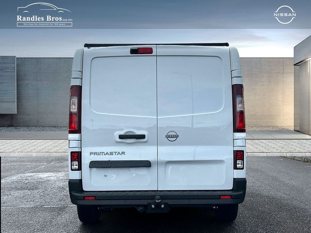 2025 Nissan Primastar