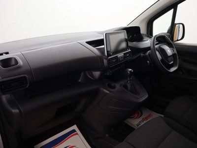 2022 Peugeot Partner