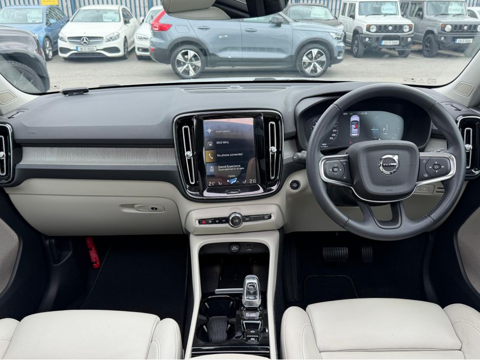2021 Volvo XC40