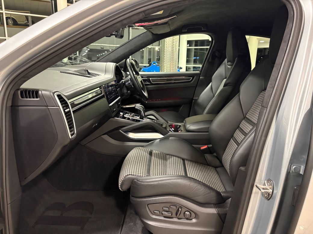 2022 Porsche Cayenne