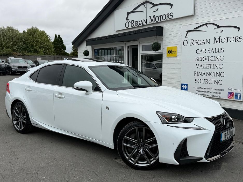 2018 Lexus IS 300h
