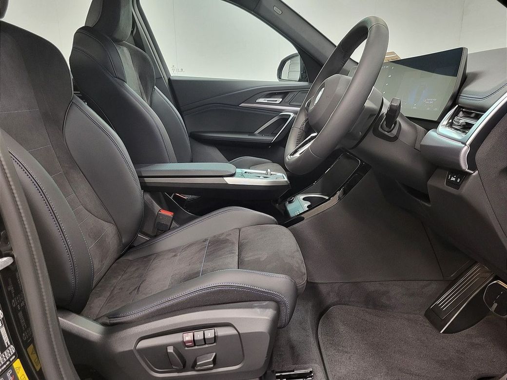 2025 BMW iX1