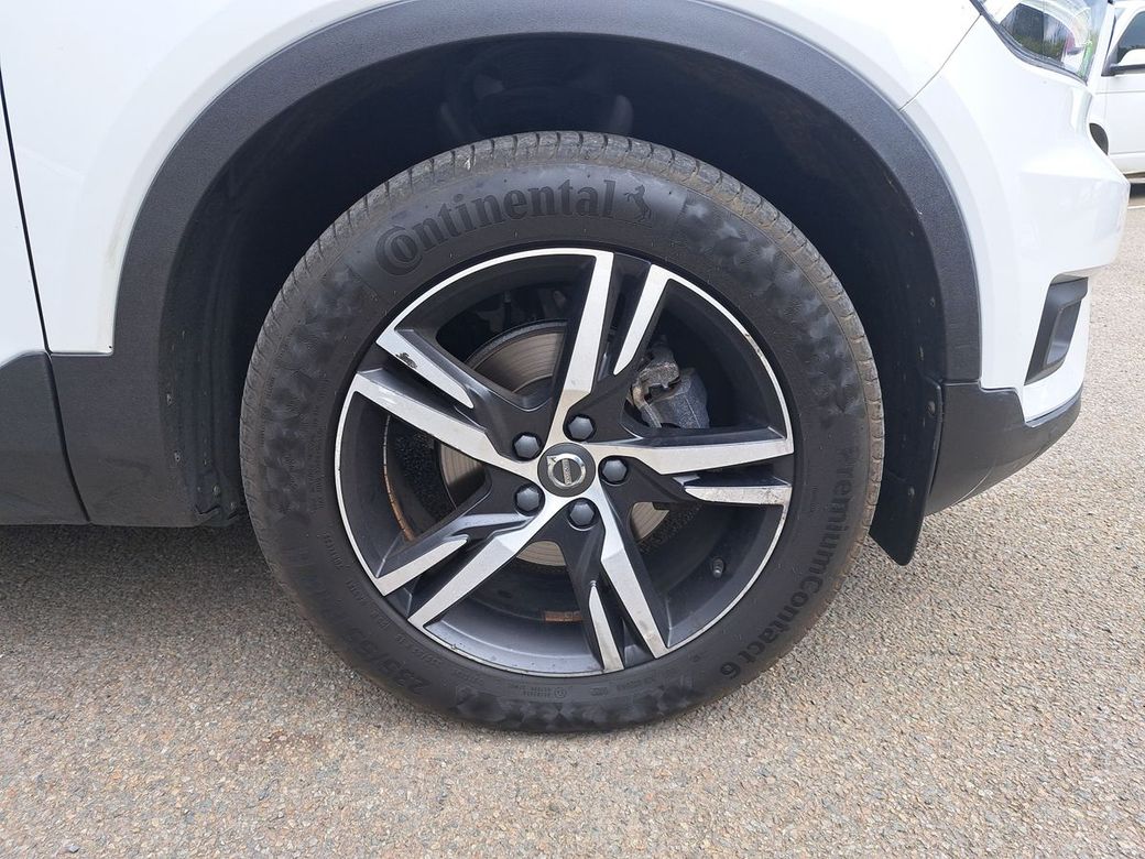 2020 Volvo XC40