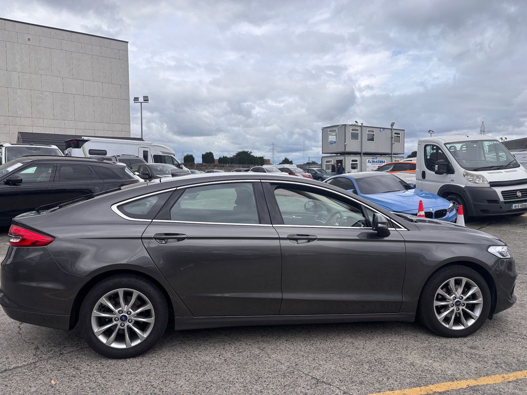 2021 Ford Mondeo