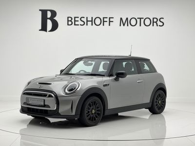 2023 Mini Hatch