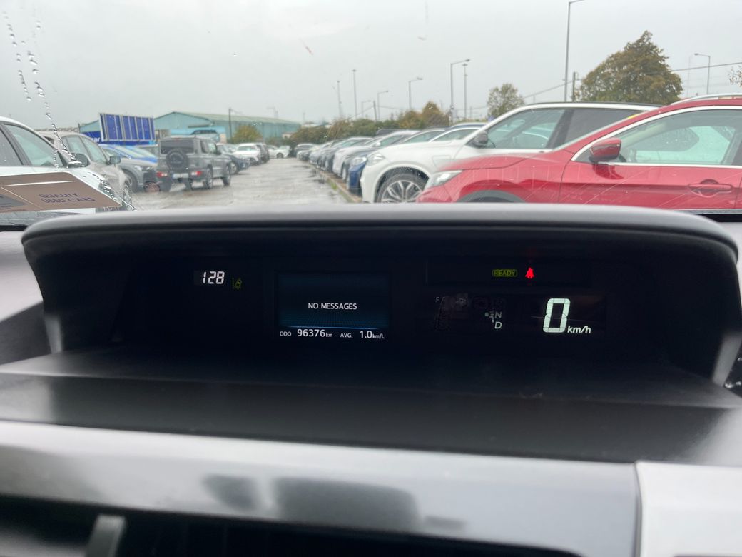 2018 Toyota Prius Alpha