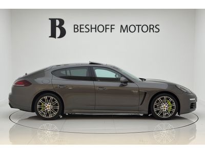 2016 Porsche Panamera