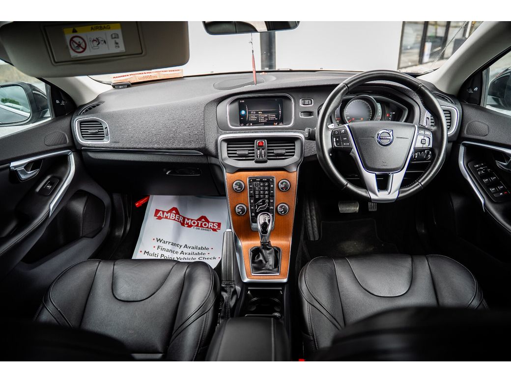 2018 Volvo V40