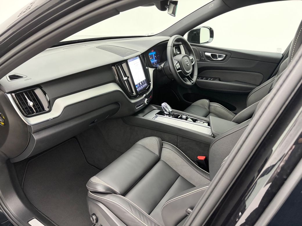 2025 Volvo XC60