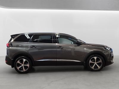 2021 Peugeot 5008
