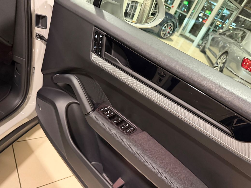 2025 Porsche Cayenne