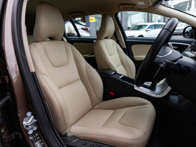 2017 Volvo V60