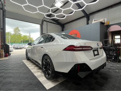 2025 BMW i5