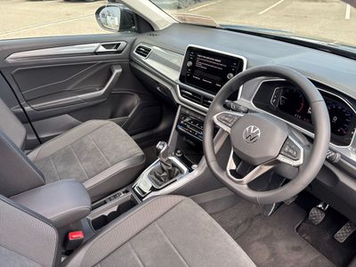 2025 Volkswagen T-Roc