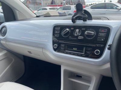 2013 Volkswagen up!