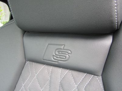 2022 Audi Q4