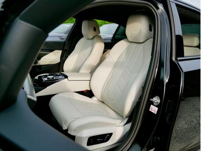 2024 BMW i5