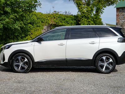 2022 Peugeot 5008