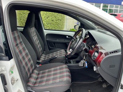 2018 Volkswagen up!